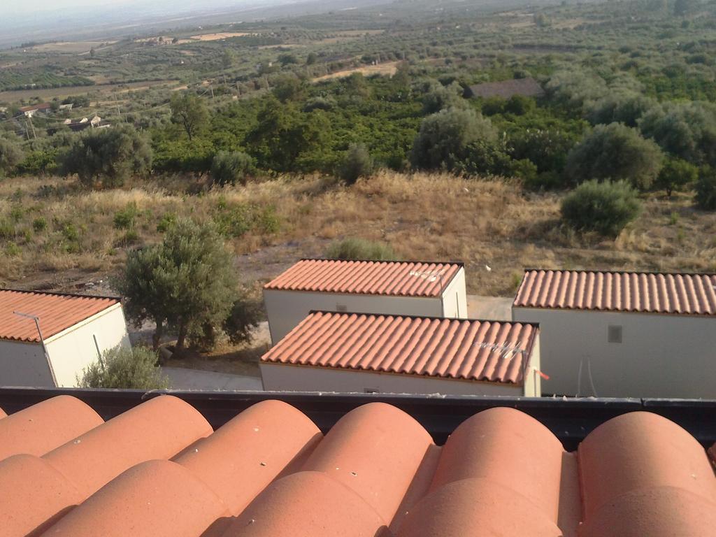 Sivillage Motta SantʼAnastasia Exterior foto
